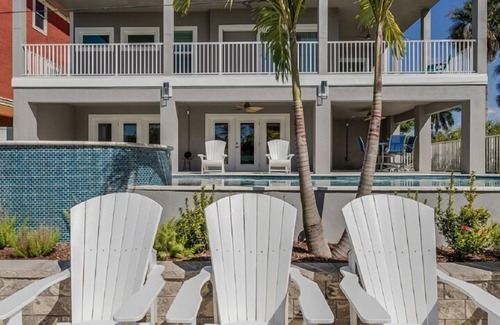 Fort Myers Beach House | Summer Wind - Luxury Beach Home
