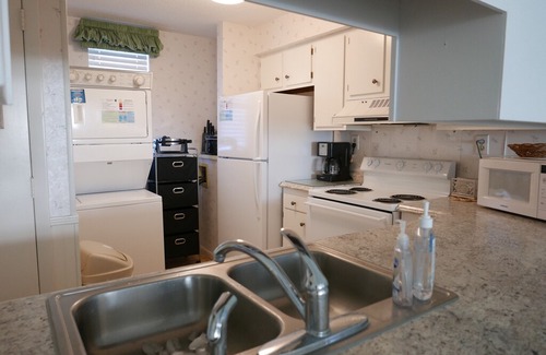 Indian Beach Condo | Summer Winds 234: 2 BR, 2 BA Condominium in Indian Beach, Sleeps 6