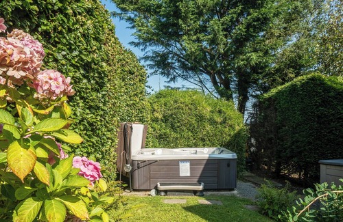 Amroth Cottage | Summerhill Cottage HW7101