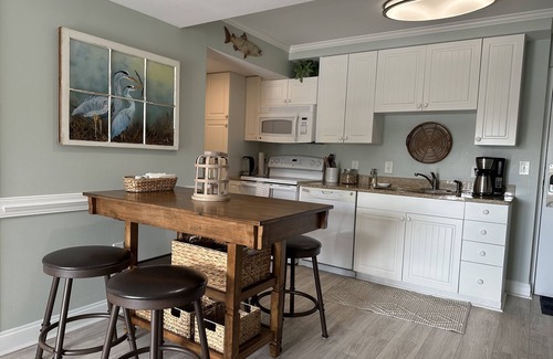 North Litchfield Beach Condo | Summerhouse Villas Condo with Resort Amenities!