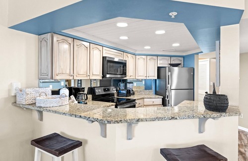 Biltmore Beach Condo | Summerhouse 212C - Beachfront, Beach Service Included- Pools, Hot Tub, Free Golf