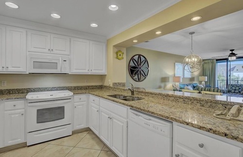 Isle of Palms Condo | Summerhouse 205 by Wild Dunes, Ocean View Condo