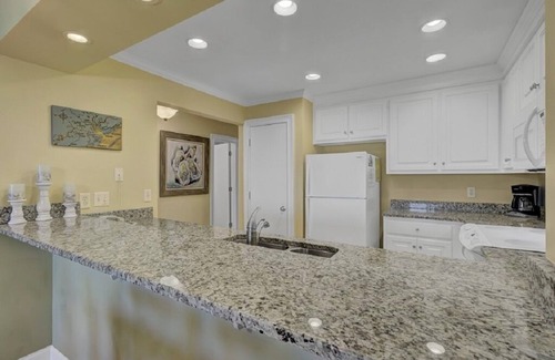 Isle of Palms Condo | Summerhouse 205 by Wild Dunes, Ocean View Condo