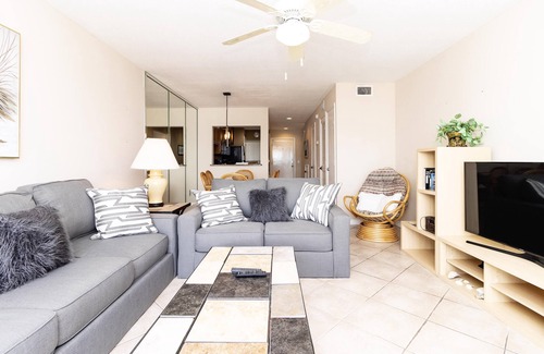 Crescent Beach Condo | SummerHouse - Direct OceanFront Heated Pool!