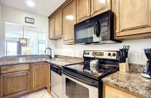 Crescent Beach Condo | SummerHouse - Direct OceanFront Heated Pool!