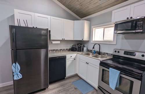 Summerlee Other | Summerlee Suite - Beautiful Remodeled Farmhouse 5 Mins from the New River Gorge!
