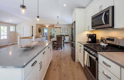 Campground Landing House | Summersweet - Dog Friendly 4 Bedroom with Pool, 2 Min Walk to Beach