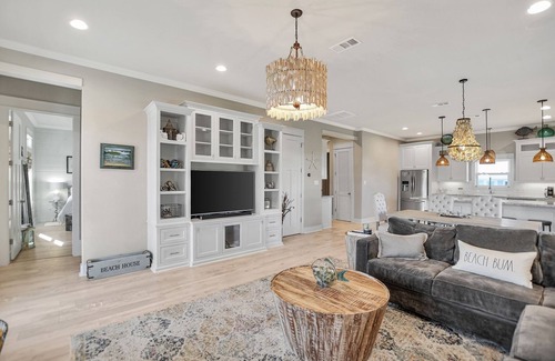 Crystal Beach House | Summertime Fun Beach House - On Canal - Short Walk to Beach