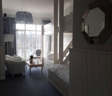 Lagow Apartment | Summertime Suites