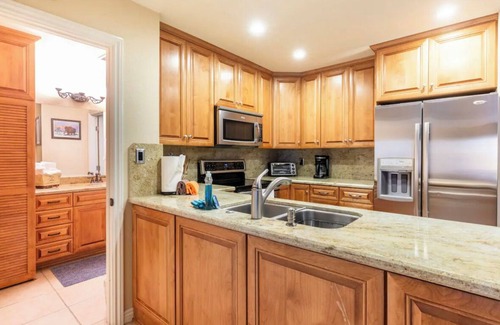Mammoth Lakes Condo | Summit #43-4 seasons resort getaway. Pool, spas, gym, tennis and more!