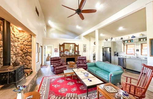 Duck Creek Village Cabin | Summit Pines Hideaway - Amazing Mountain Views!