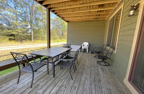 Hidden Valley Condo | 🍁 Summit Serenity | Laurel Highlands Retreat w/Hiking, Waterfalls & Fall Views