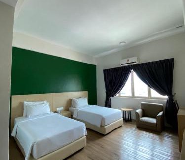 Pegawai Hotel | Summit Signature Hotel Batu Pahat