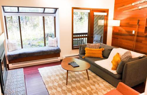 Glacier House | Summit Suite