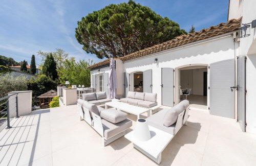 Riou - Petit Juas - Av de Grasse Apartment | Sumptuous villa - AC- 6BR- 12P- Cannes