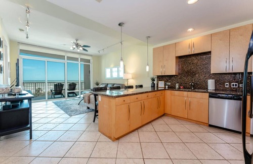 South Padre Island Apartment | Sun and beach at your feet! @ The Sapphire 604