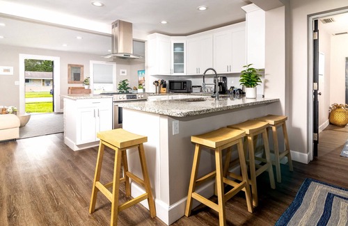 Sun Bay South House | Sun Bay Getaway | Backyard Pool w/Winter Rates!