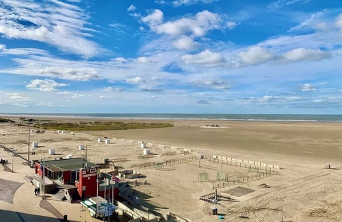 Zeebrugge Apartment | "Sun, beach & comfort - family-friendly renovated appartment"