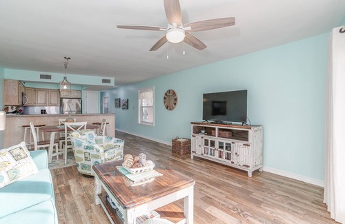 Gulf Shores House | Sun, Beach, Pool & Pickle Ball - Relax & Enjoy Gulf Shores @ Ocean's Spell