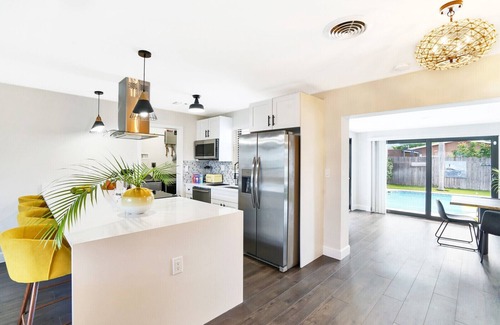 Deerfield Beach House | Sun Casita ☀️ Heated Pool & Putting Green - 6 min to Beach