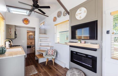 Apple Valley House | Sun Catcher
