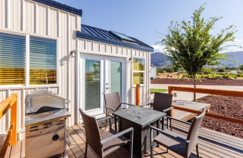 Apple Valley House | Sun Catcher