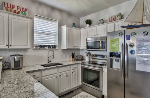 Fort Walton Beach - Destin House | Sun City Crystal Beach 6-SEAT STREET LEGAL GOLF CART COMES WITH THIS RENTAL!