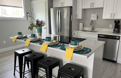 Old Orchard Beach Condo | Sun Deck It's All Here! Beach, Pier, Bright & FUN