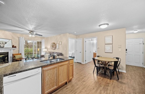 West Des Moines Apartment | Sun Deck | Pool | Gym | and More!