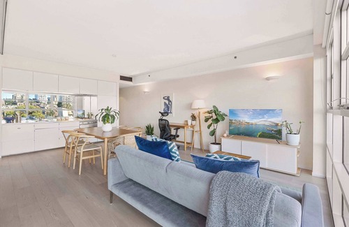 Darlinghurst Apartment | Sun Drenched Apartment in Darlinghurst