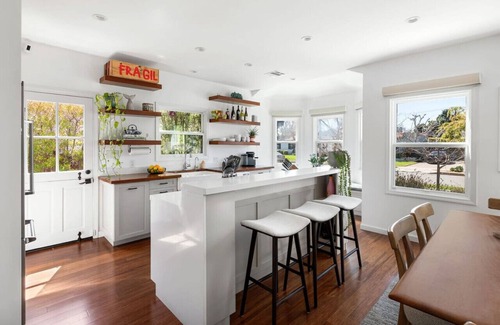 Mar Vista House | Sun-Drenched Spanish Manor Home in Mar Vista