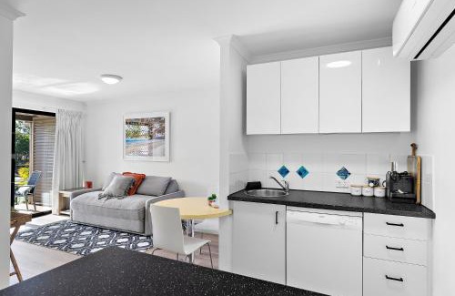 Noosaville Apartment | Sun Drenched Unit in Noosaville