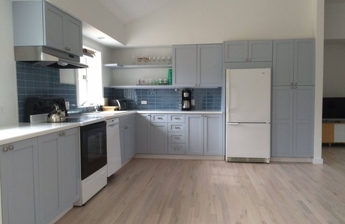 North Haven House | Sun-filled 3-bedroom in a quiet setting