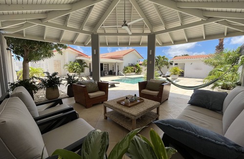 Ponton Villa | Sun, Fun & Family Time – Private Aruba Villa with Pool & Privacy
