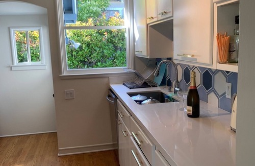 San Anselmo House | Sun Fun San Anselmo Pool Bungalow 4BR Sleeps 8