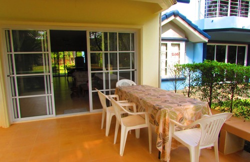 Kram House | Sun garden beach sea