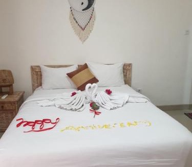 Batu Bolong House | Sun Homestay Canggu