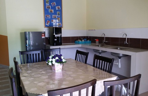 Pekan Melayu Hotel | Sun Inns Rest House Kuantan