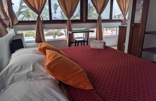 Puerto Villamil House | Sun Island