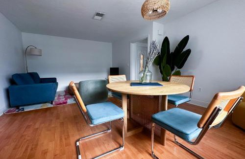 Sarasota Apartment | Sun Kised Retreat
