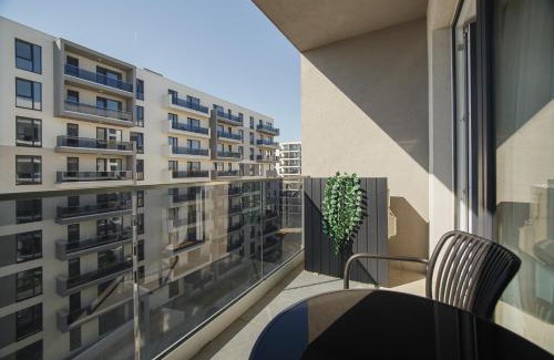 Oradea Apartment | Sun-Kissed Oasis
