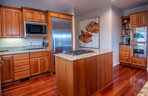 Redmond House | Sun-Kissed Serenity in Central Oregon