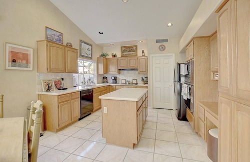 Chandler House | Sun Lakes Resort Style 55+Active Adult Water Front- golf swim tennis and more!