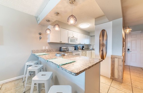 Biltmore Beach Condo | Sun N' Surf Regency Towers 515-Beachfront-Renovated-2Bd/2Ba/Sleeps 8-Fabulous Views!
