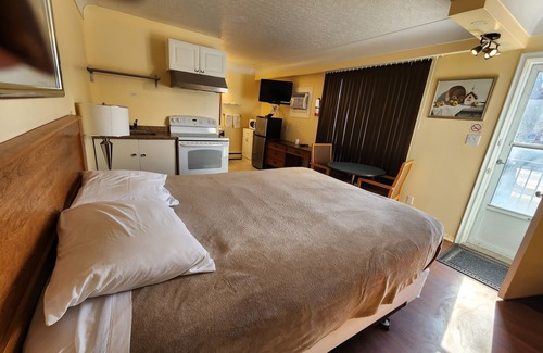 Leamington Hotel | Sun Parlor Motel