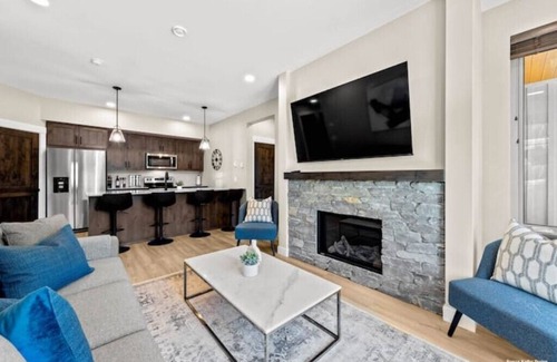 Sun Peaks Condo | Sun Peaks Condo - True Ski In/Ski Outnn