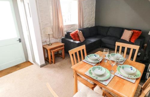 Kilgetty House | Sun Rise Cottage