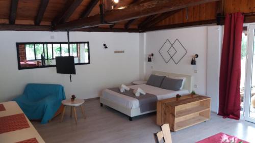 Doukades Apartment | Sun's Gift Mega Studio