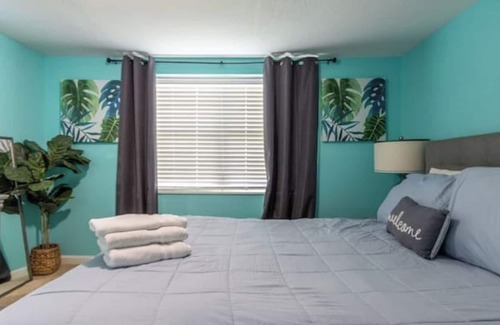 Jamaica Beach House | Sun & Sand awaits! 3/1.5 house, Sleeps 9!