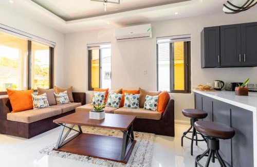 Ocho Rios Villa | Sun Shine Luxury Villas 2 bedroom Pool & Gym Ocho Rios St Ann